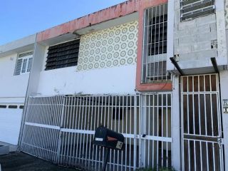 Foreclosed Home - Urb Las Rosas R2 Calle 19, 00920