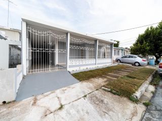 Foreclosed Home - Jardines Del Toa 28 Calle 1, 00953