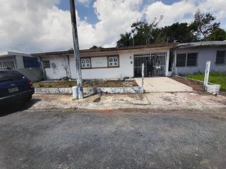 Foreclosed Home - 9 23 Calle 28 Villa Carolina 1, 00985