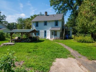 Foreclosed Home - 1117 N PLEASANT ST, 01002
