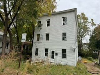 Foreclosed Home - 32 WESTMINISTER ST, 01201