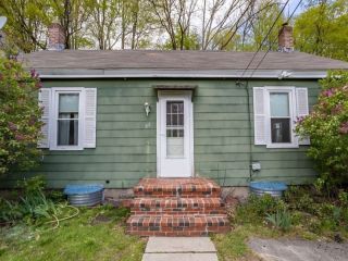 Foreclosed Home - 32 FREDONIAN ST, 01464