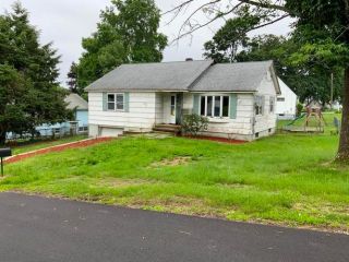 Foreclosed Home - 14 Stanley Ave, 01826