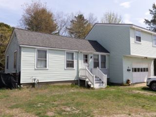 Foreclosed Home - 13 PLEASANT ST, 01952