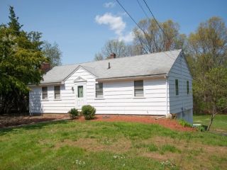 Foreclosed Home - 81 SAGAMORE ST, 01982