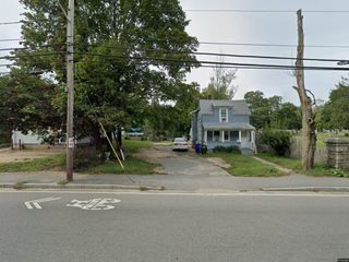 Foreclosed Home - 1113 CENTRAL ST, 02072