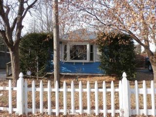 Foreclosed Home - 52 Howland St, 02302