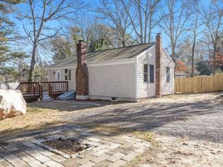 Foreclosed Home - 225 ROXY CAHOON RD, 02360