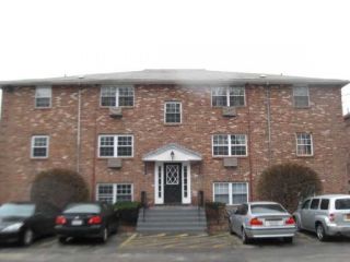 Foreclosed Home - 2 COLONIAL VILLAGE DR APT 2, 02474