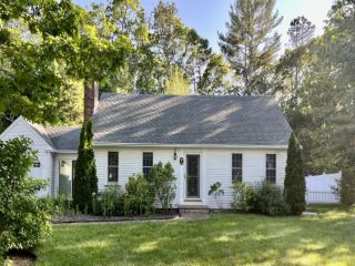 Foreclosed Home - 18 OLD FIELDS RD, 02563