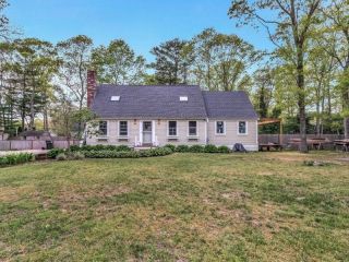 Foreclosed Home - 9 NANTUCKET TRL, 02563