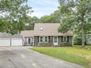 Foreclosed Home - 3 NAUSET ST, 02563