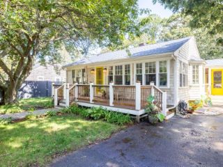 Foreclosed Home - 146 EDGARTOWN RD, 02568