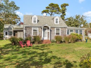 Foreclosed Home - 290 OLD WHARF RD, 02639