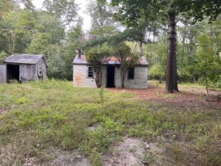 Foreclosed Home - 52 UPPER COUNTY RD, 02639