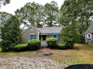 Foreclosed Home - 25 LAKE RD, 02673