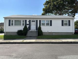 Foreclosed Home - 324 ROCHESTER ST, 02720
