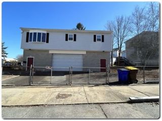 Foreclosed Home - List 100638195