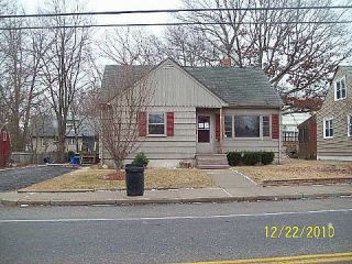 Foreclosed Home - 162 HOPKINS HILL RD, 02816