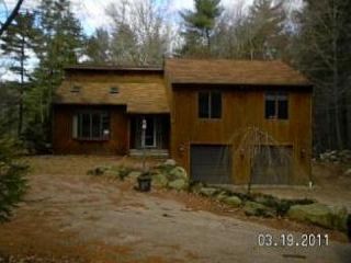 Foreclosed Home - 613 HAZARD RD, 02817