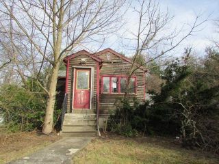 Foreclosed Home - 22 Liberty Lane, 02829