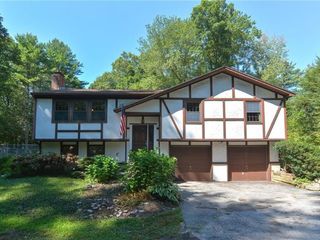 Foreclosed Home - 254 BENEDICT RD, 02830