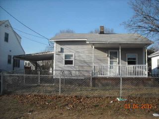 Foreclosed Home - 132 YORK AVE, 02860