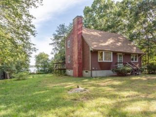 Foreclosed Home - 86 RESTFUL VALLEY RD, 02878