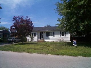 Foreclosed Home - 833 CHURCH AVE, 02889