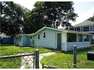 Foreclosed Home - 304 GROVE AVE, 02889