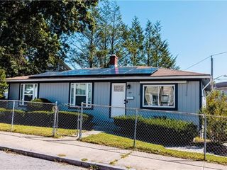 Foreclosed Home - 18 SWEETBRIAR ST, 02908