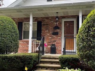 Foreclosed Home - 7 BELCOURT AVE, 02911