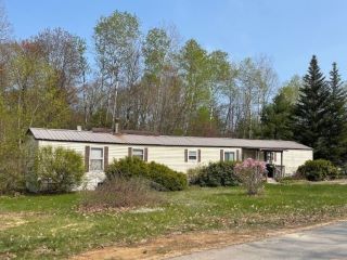 Foreclosed Home - 13 TIMOTHY DR, 03220