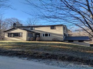 Foreclosed Home - 697 Brockway Rd, 03229