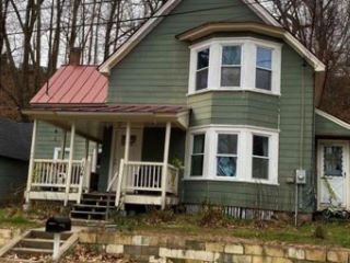Foreclosed Home - 104 VALLEY ST, 03235