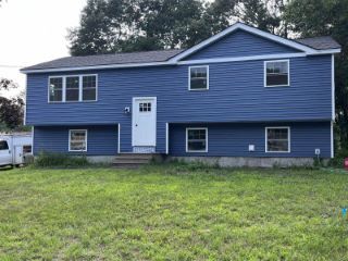 Foreclosed Home - 9 REDWING RD, 03301