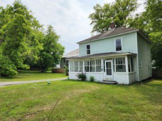 Foreclosed Home - 3 LILAC LN, 03743