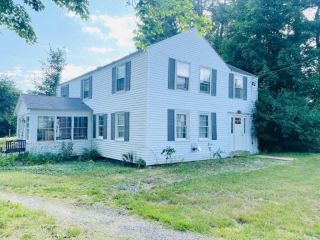 Foreclosed Home - 541 CAPE RD, 04084