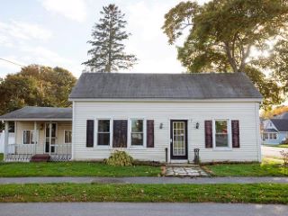 Foreclosed Home - 15 BOWDOIN ST, 04401