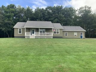 Foreclosed Home - 1140 MAIN RD, 04428