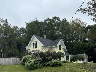 Foreclosed Home - 2 TREAT POINT RD, 04438