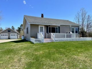 Foreclosed Home - 24 KENNEBEC RD, 04654