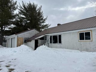 Foreclosed Home - 11 LINCOLN ST, 04769