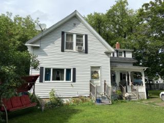 Foreclosed Home - 24 SILVER ST, 04937