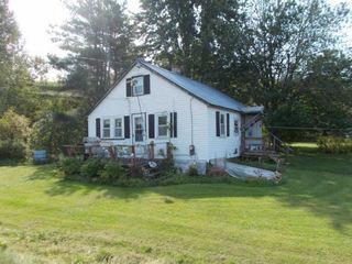 Foreclosed Home - 33 QUAKER HILL RD, 04988