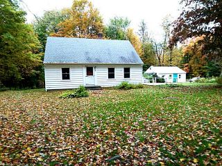 Foreclosed Home - 2 MEETING HOUSE RD, 06063