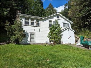 Foreclosed Home - 60 OLD NEW HARTFORD RD, 06063