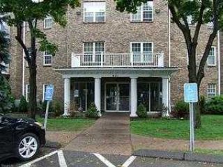 Foreclosed Home - 421 Tolland St Unit 305, 06108