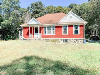 Foreclosed Home - 548 CHESTNUT HILL RD, 06241