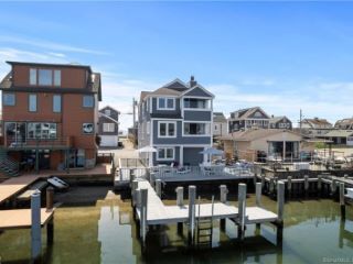 Foreclosed Home - 322 W SHORE AVE, 06340